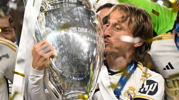 Luka Modrić Becomes Real Madrid’s Most Decorated Player with 27th Trophy