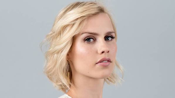 Claire Holt Biography: Age, Net Worth, Instagram, Spouse, Height, Wiki, Parents, Siblings, Children, Awards, Movies