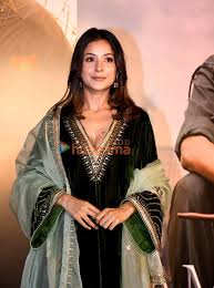 Shehnaaz Kaur Gill Biography: Age, Net Worth, Spouse, Height, Wiki, Career, Parents, Siblings, Movies, Songs, Awards