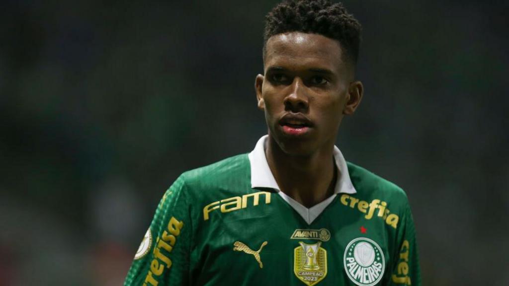 Estevao Willian Biography: Age, Parents, Net Worth, Salary, Girlfriend, Height, Stats, Goals