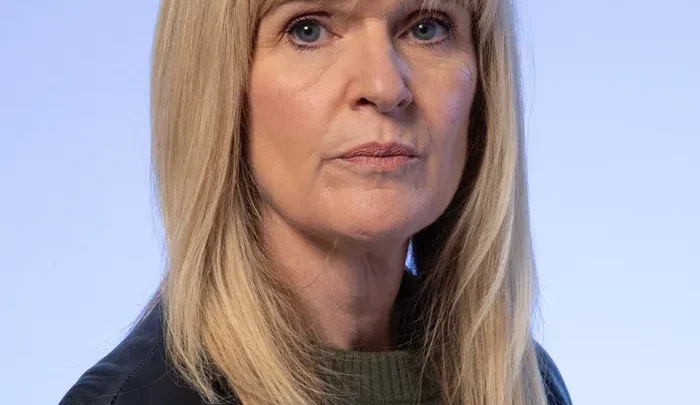Siobhan Finneran Biography: Age, Net Worth, Instagram, Spouse, Height, Wiki, Parents, Siblings, Children, Awards, Movies