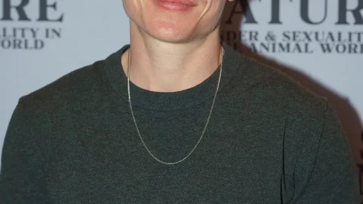 Elliot Page Biography: Age, Net Worth, Instagram, Spouse, Height, Wiki, Parents, Movies, Awards