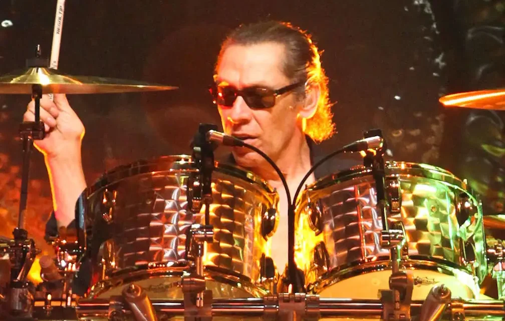 Alex Van Halen Biography: Age, Net Worth, Instagram, Spouse, Height, Wiki, Parents, Siblings, Awards, Songs, Children