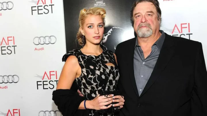 John Goodman’s wife, AnnaBeth Hartzog Biography: Age, Children, Net Worth, Height, Twitter, Wikipedia