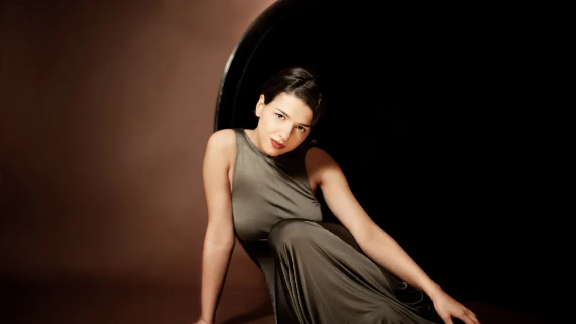 Khatia Buniatishvili Biography: Age, Net Worth, Instagram, Spouse, Height, Wiki, Parents, Siblings, Children, Songs