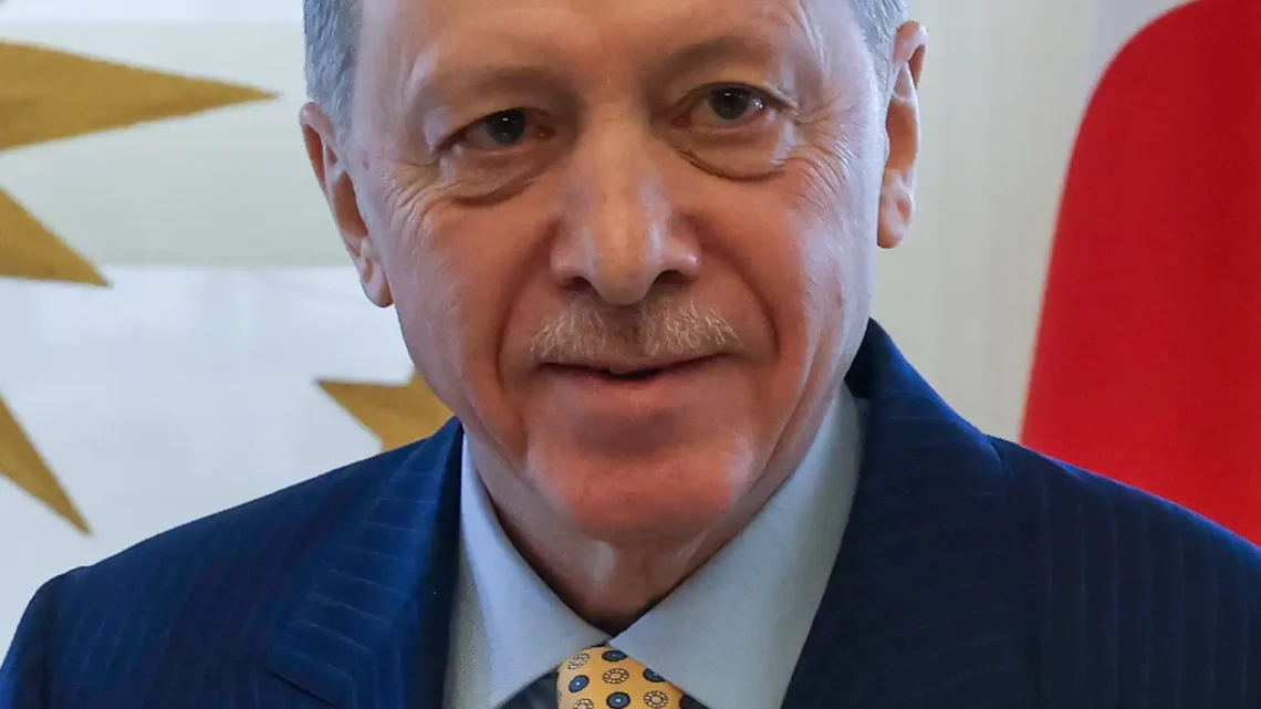 Recep Tayyip Erdoğan Biography: Age, Net Worth, Instagram, Spouse, Height, Wiki, Parents, Siblings, Children, Awards