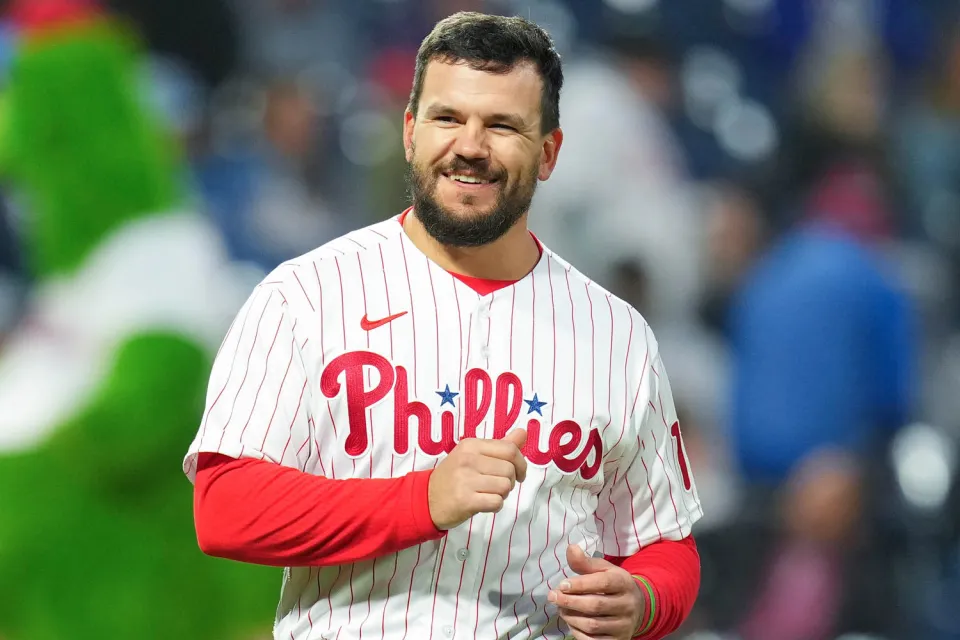 Kyle Schwarber Biography: Age, Net Worth, Social Media, Spouse, Height, Wiki, Parents, Siblings, Children, Career, Clubs