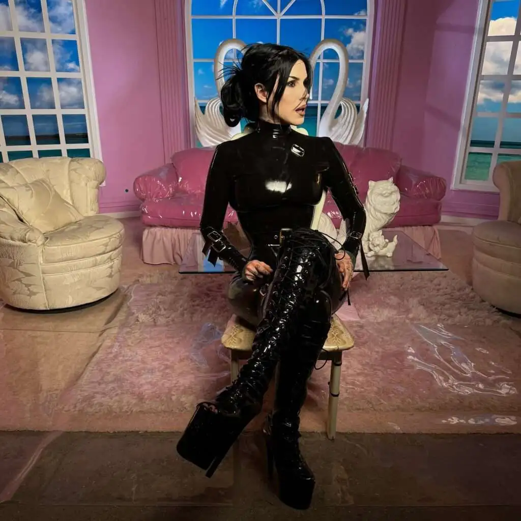 Kat Von D Biography: Age, Net Worth, Instagram, Spouse, Height, Wiki, Parents, Siblings, Children, Movies