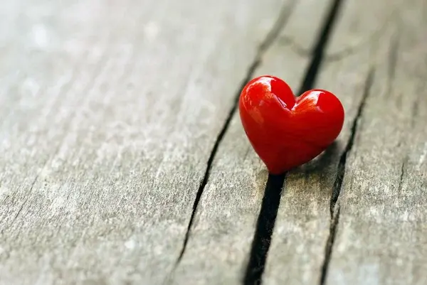 Meaning of Every Heart Emojis: Guide to Expressing Love Digitally