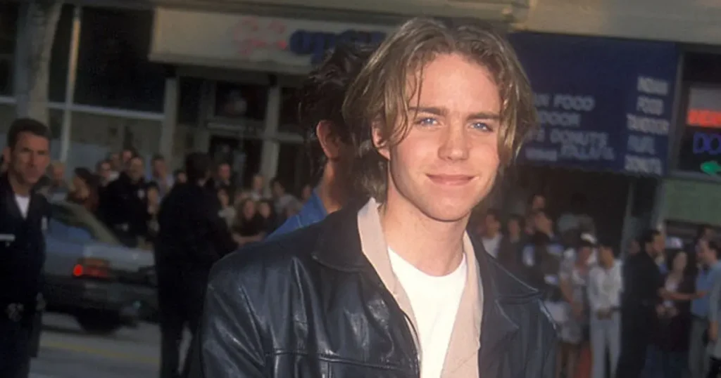 Jonathan Brandis Biography: Movie, Net Worth, Age, Wiki, Death, Pictures, Girlfriend