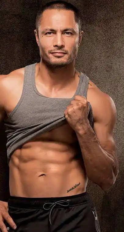 Derek Ramsay Bio: Age, Net Worth, Instagram, Spouse, Height, Wiki, Parents, Siblings, Movies, Children, Awards