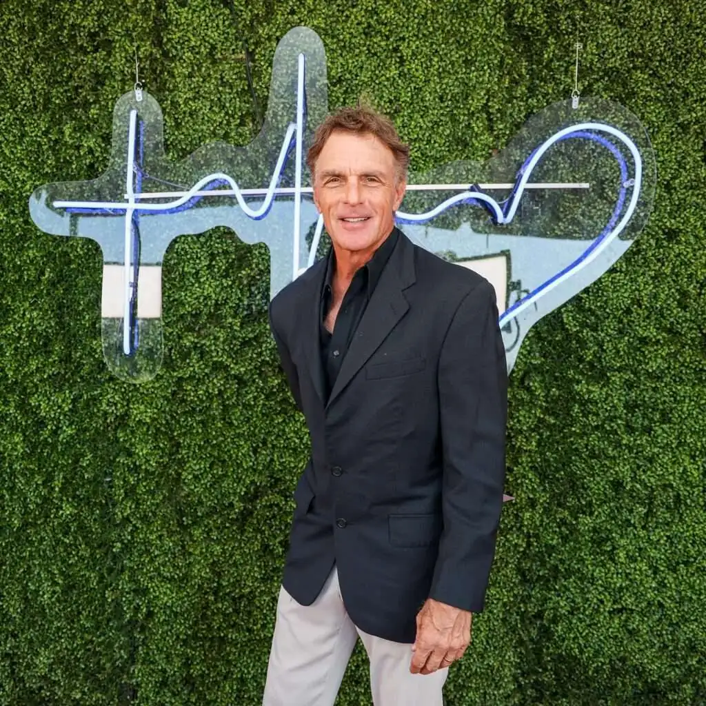 Douglas Flutie Biography: Age, Net Worth, Instagram, Spouse, Height, Wiki, Parents, Siblings, Children