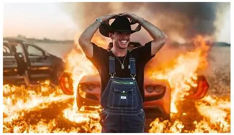 WhistlinDiesel Biography: Age, Girlfriend, Net Worth, Height, Real Name, Parents, Siblings