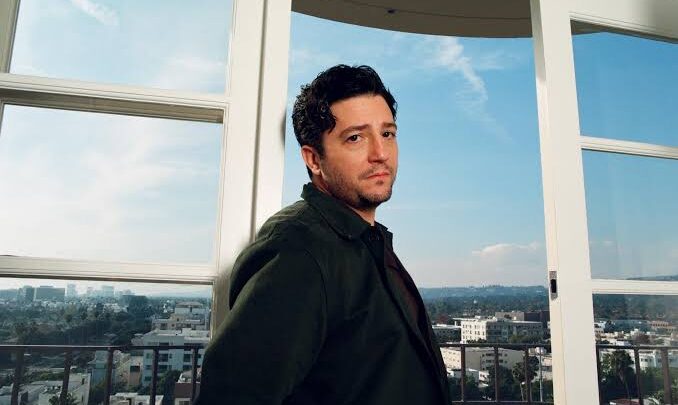 John Magaro Biography: Age, Net Worth, Instagram, Spouse, Height, Wiki, Parents, Siblings, Children, Movies