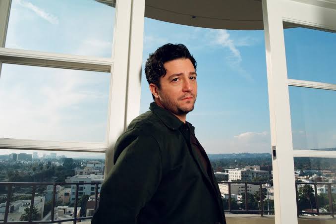 John Magaro Biography: Age, Net Worth, Instagram, Spouse, Height, Wiki, Parents, Siblings, Children, Movies