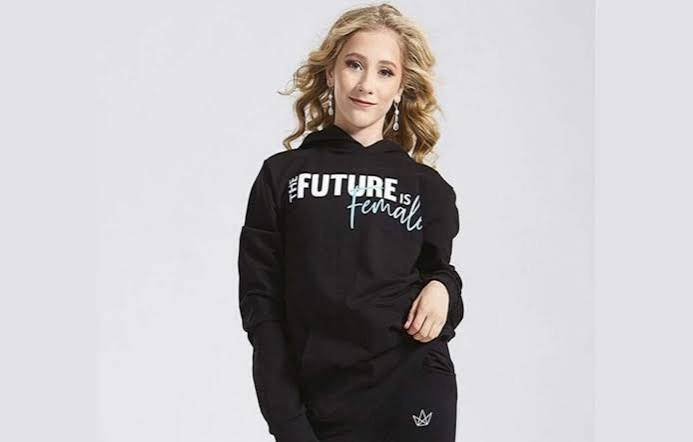 Elliana Walmsley Biography: Net Worth, Boyfriend, Age, Instagram, Parents, Height