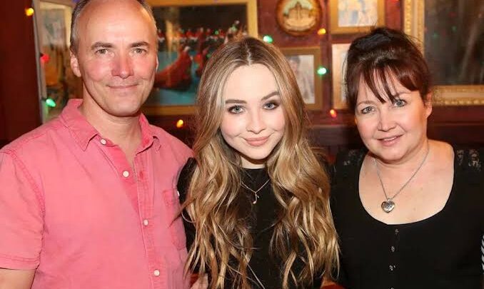 Who are Sabrina Carpenter’s Parents? Meet David Carpenter and Elizabeth Carpenter