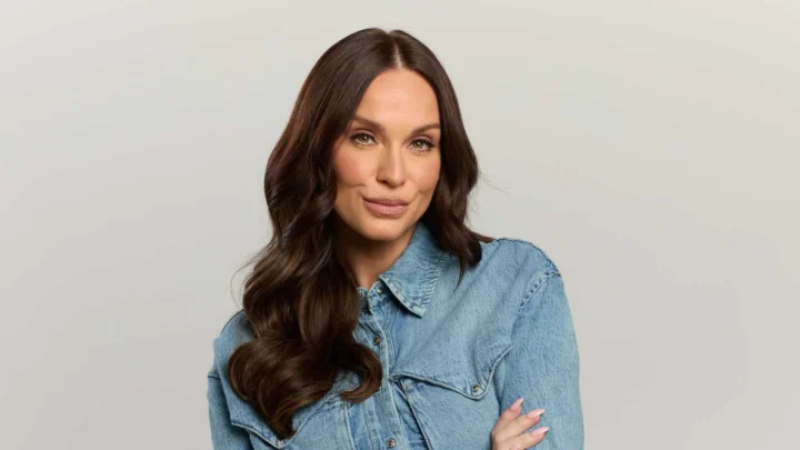 Vicky Pattison Biography: Books, Movies, Age, Net Worth, Siblings, Parents, Husband, Children, Awards