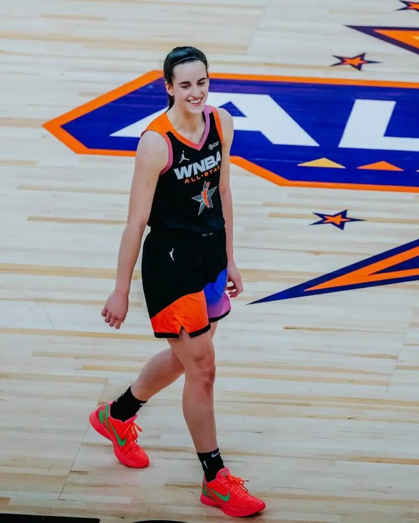 Caitlin Clark Biography: Awards, Age, Net Worth, Parents, Height, Siblings, Boyfriend, Team