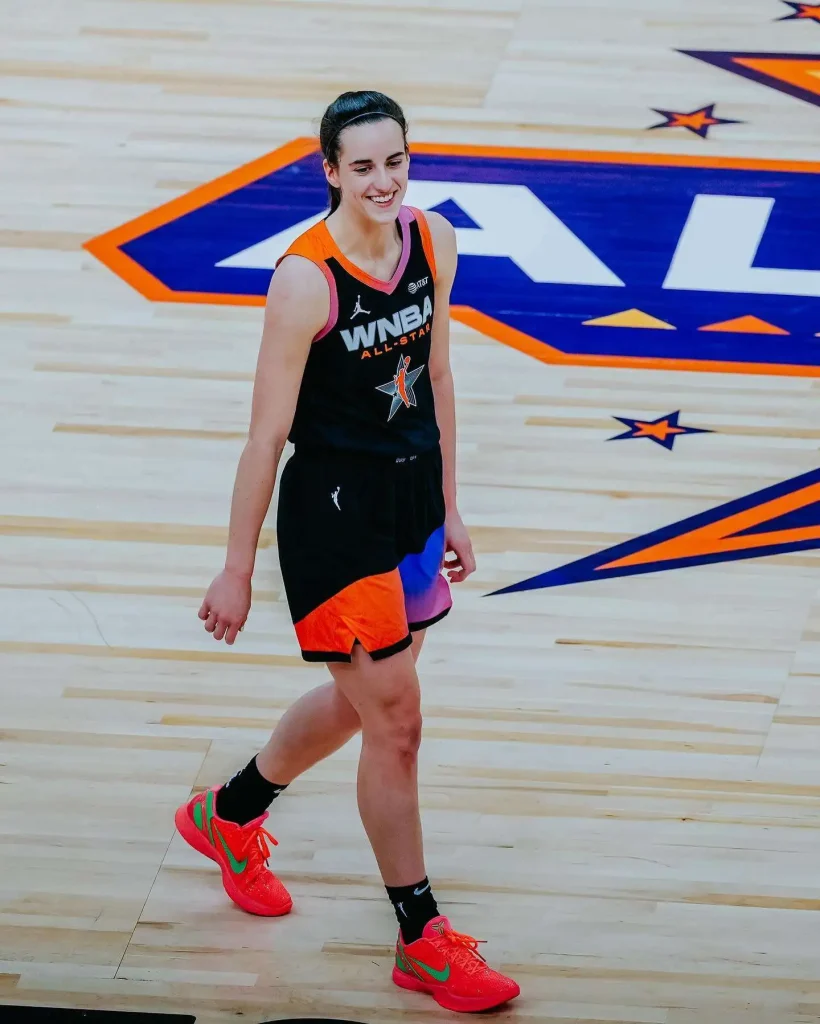 Caitlin Clark Biography: Awards, Age, Net Worth, Parents, Height, Siblings, Boyfriend, Team