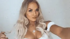 Naomi Dann Biography: Age, Net Worth, Instagram, Spouse, Height, Wiki, Parents, Siblings, Children