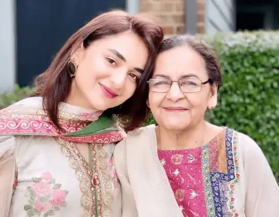 Yumna Zaidi’s Parents: Zameendar Zaidi and Shabana Naheed Zaidi