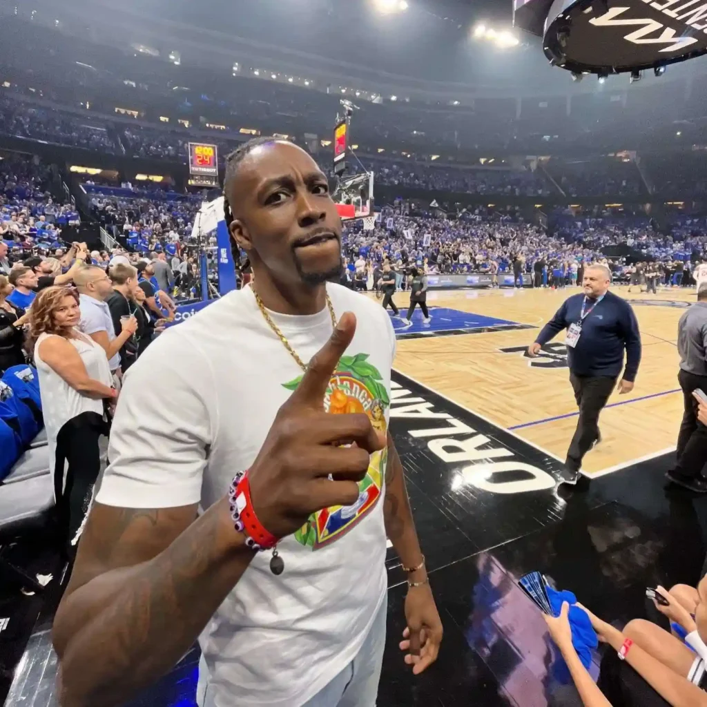 Dwight Howard Biography: Age, Net Worth, Parents, Height, Siblings, Team, Girlfriend, Goals