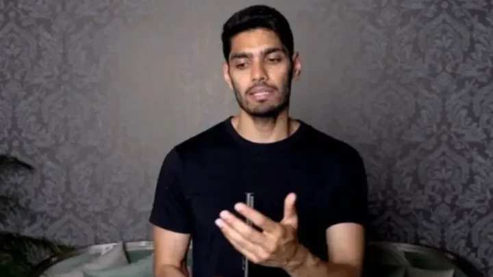 Mohak Mangal Biography: Spouse, Age, Net Worth, Siblings, Parents, Height, YouTube, Awards    