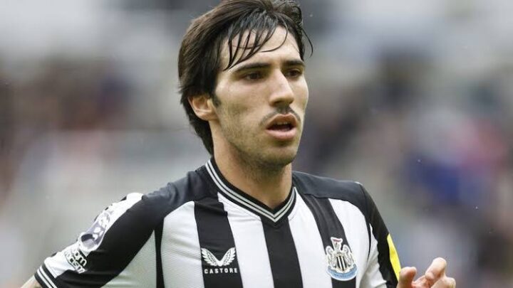 Sandro Tonali Bio: Wife, Age, Stats, Salary, Net Worth, Parents, Height, Position, Videos
