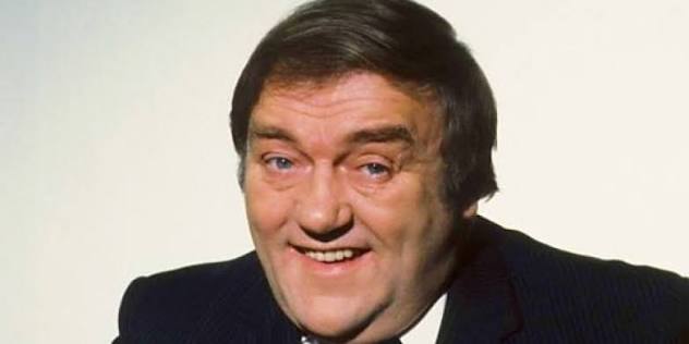 Les Dawson Biography: Controversy, Age, Net Worth, Siblings, Parents, Height, Awards, Books, Death, Wife, Movies