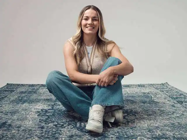 Lauren Hemp Biography: Salary, Relationship, Parents, Net Worth, Club, Nickname, Instagram