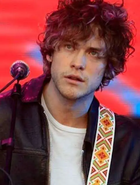 Andrew VanWyngarden Biography: Daughter, Instagram, Net Worth, Age, Wikipedia, Songs, Child