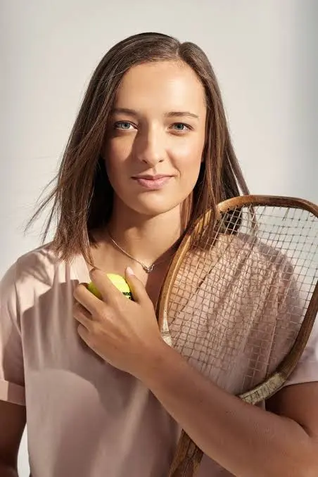 Iga Świątek Biography: Husband, Ranking, Age, Partner, Predictions, Wikipedia, Parents, Siblings, Net Worth