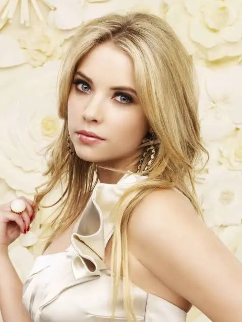 Taylor Momsen Biography: Songs, Parents, Siblings, Age, Net Worth, Husband, IMDB, Awards