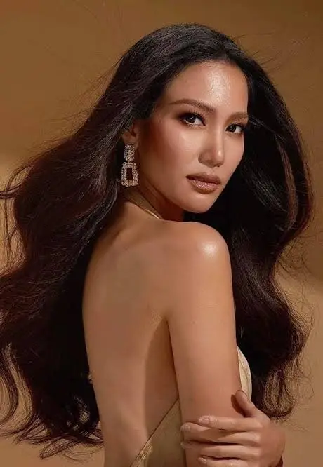 Charm Osathanond Biography: Husband, Age, Wikipedia, Net Worth, Parents, Movies, Awards, TV Series