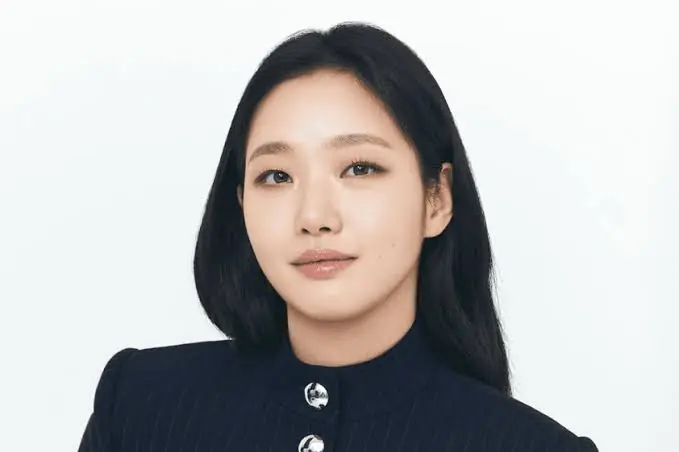 Kim Go-eun Biography: Age, Dramas, Net Worth, Relationship, Parents, Instagram, Husband