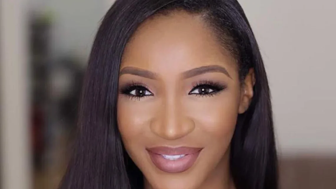 Idia Aisien Biography: Tribe, Age, Father, Husband, Height, Net Worth, State Of Origin, Wikipedia, Awards