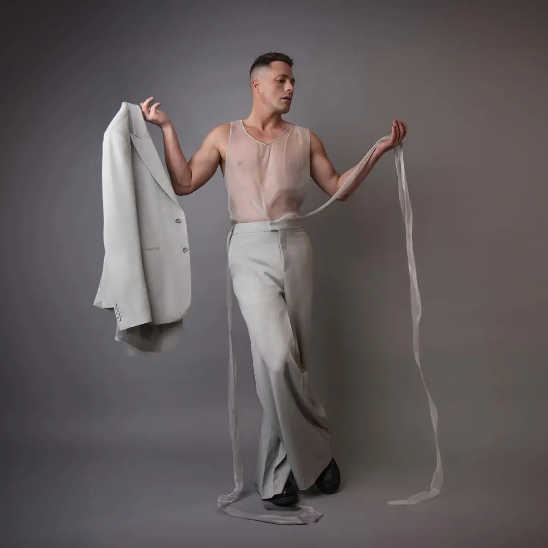 Colton Haynes Photo