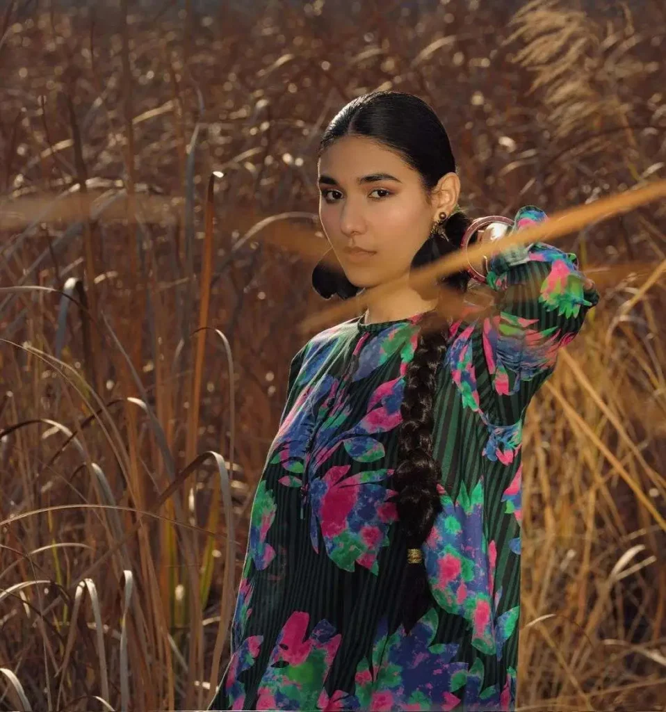 Shae Gill Biography: Husband, Parents, Songs, Instagram, Father, Age, Net Worth, Real Name, Brother