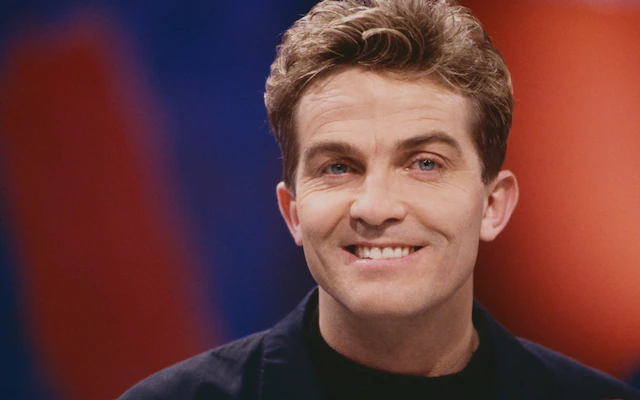 Bradley Walsh Biography: Children, Age, Net Worth, Siblings, Wife, Parents, Height, Movies