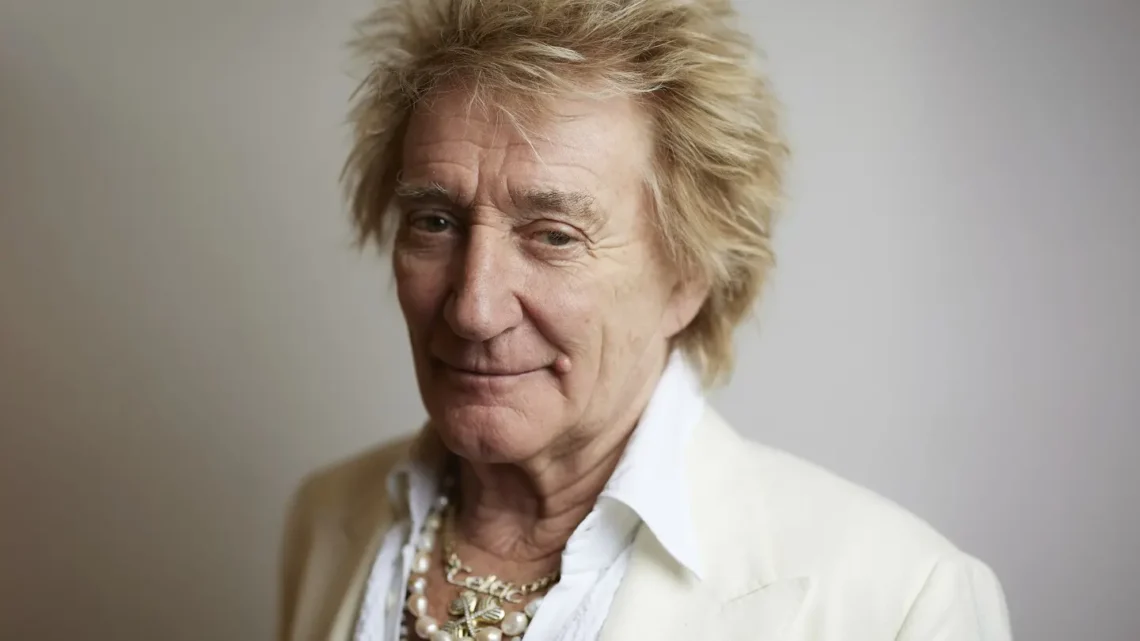 Rod Stewart Biography: Children, Age, Net Worth, Wife, Parents, Siblings, Height, Songs, Nationality