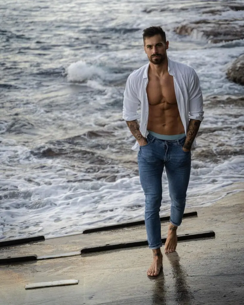 Adam Sedro Biography: Child, Age, Girlfriend, Weight, Net Worth, Siblings, Height