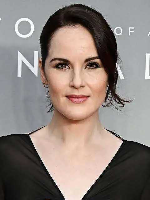 Michelle Dockery Biography: Movies, Instagram, Net, Age, Parents, Height, Siblings, Husband, Awards