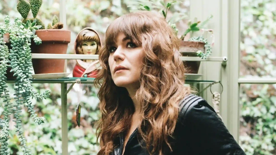 Jenny Lewis Biography: Awards, Husband, Age, Net Wort, Wikipedia, Height, Movies, Songs
