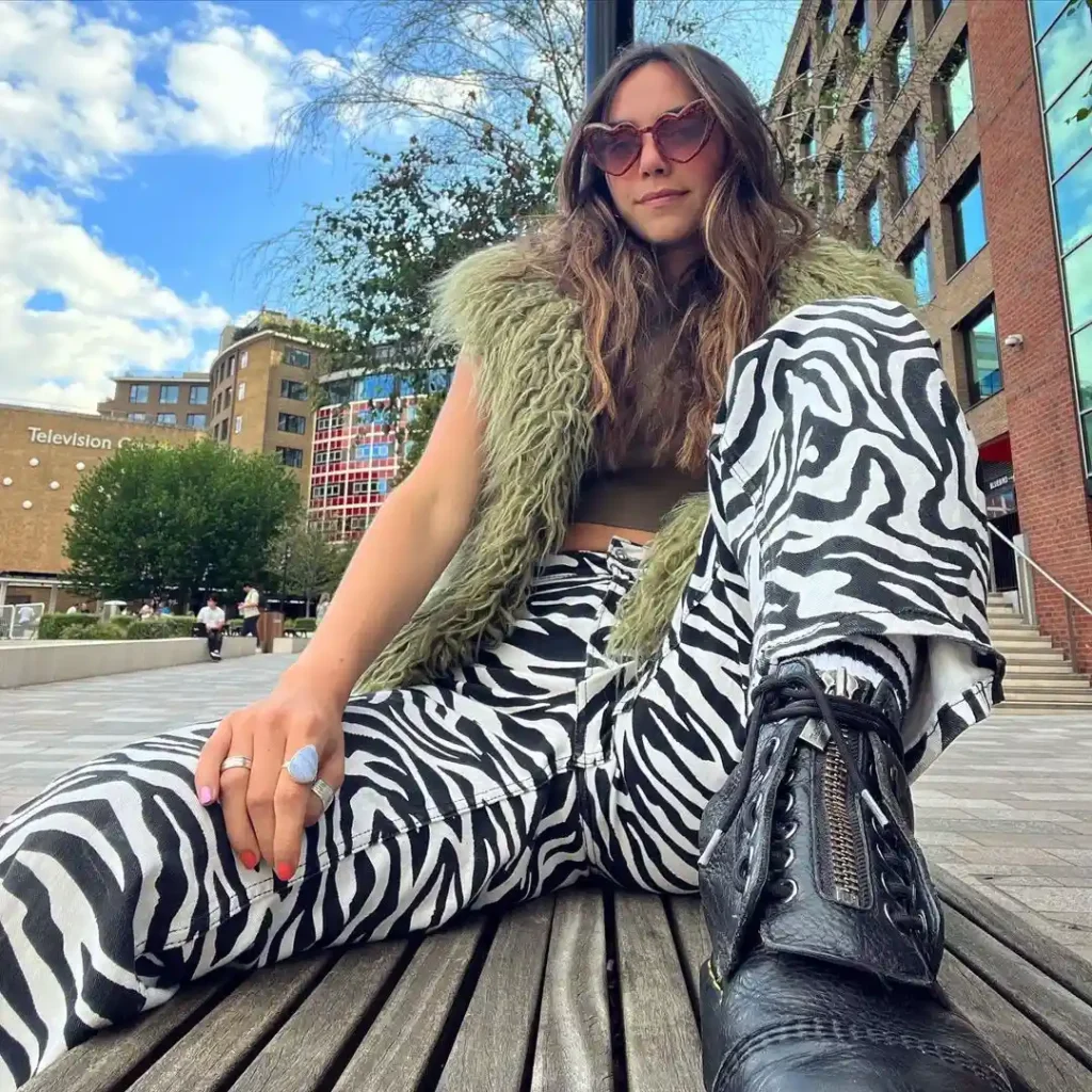 Maeve Courtier-Lilley Biography: Parents, Siblings, Age, Net Worth, Boyfriend, Movies, Awards