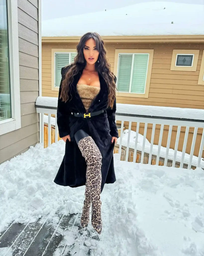 Whitney Johns Biography: Boyfriend, Height, Age, Net Worth, Siblings, Parents   