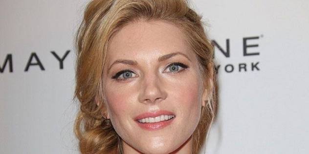 Katheryn Winnick Biography: Husband, Age, Net Worth, Siblings, Parents, Height, Awards, Children, Movies   