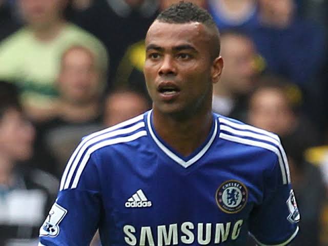 Ashley Cole Biography: Team, Loan, Goals, Age, Net Worth, Siblings, Parents, Wife, Children, Salary