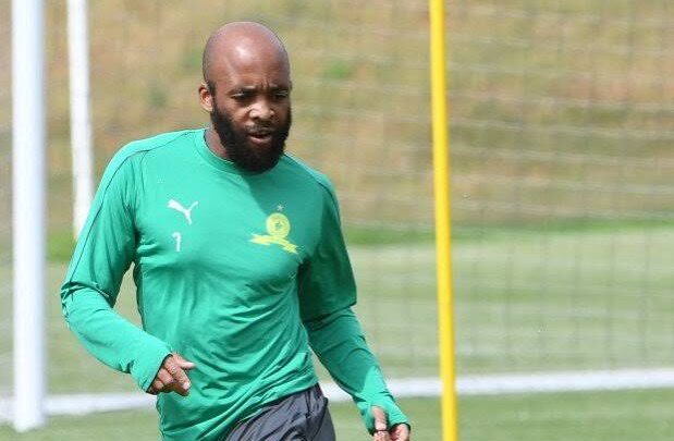 Oupa Manyisa Biography: Net Worth, Siblings, Height, Children, Age, Wife, Goals, Salary, Former Team