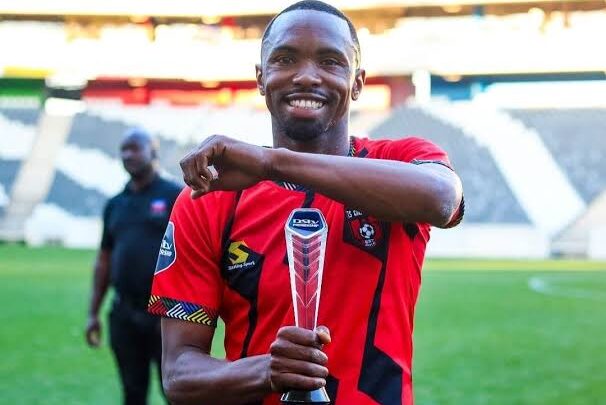 Bernard Parker Biography: Age, Football Club, Net Worth, Parents, Wife, Siblings, Children, Salary, Goals, Transfers, Awards